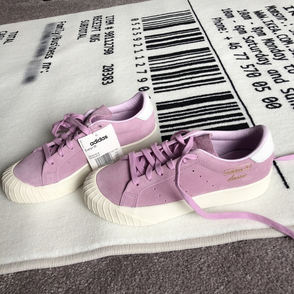 Adidas original women sneaker shoe